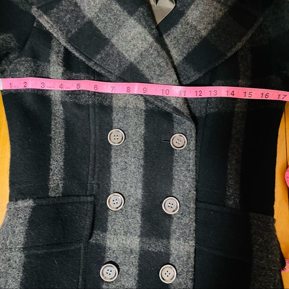 BURBERRY PEA COAT - Picture 6 of 9